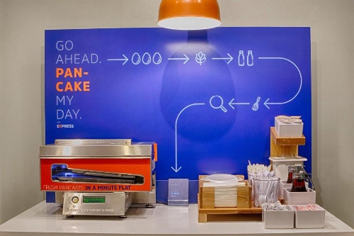 Holiday Inn Express & Suites Eureka image 12