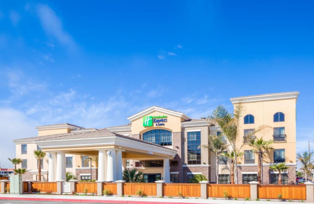 Holiday Inn Express & Suites Eureka Image 18