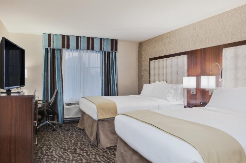 Holiday Inn Express & Suites Eureka image 2