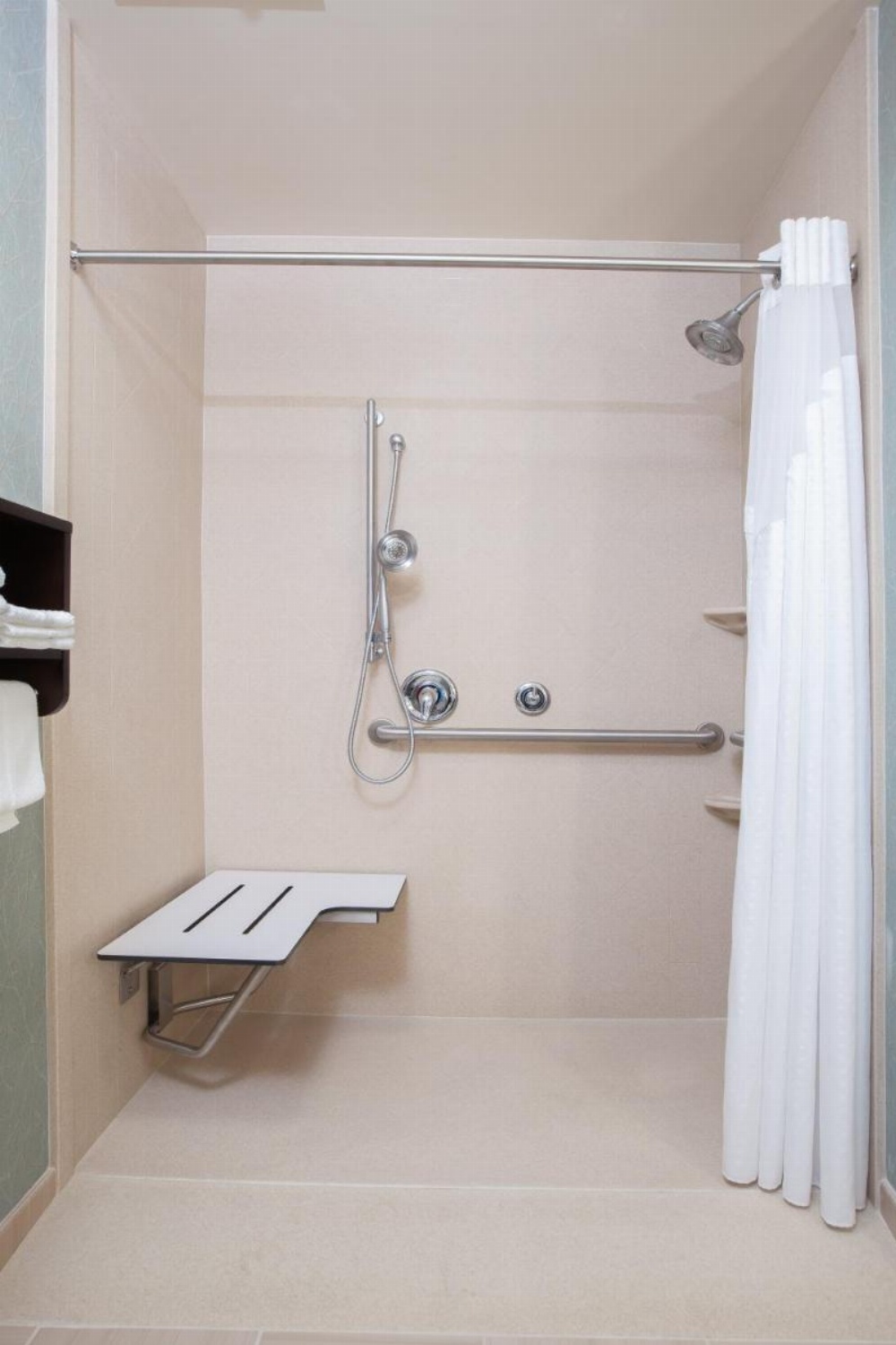 Holiday Inn Express & Suites Eureka Image 27
