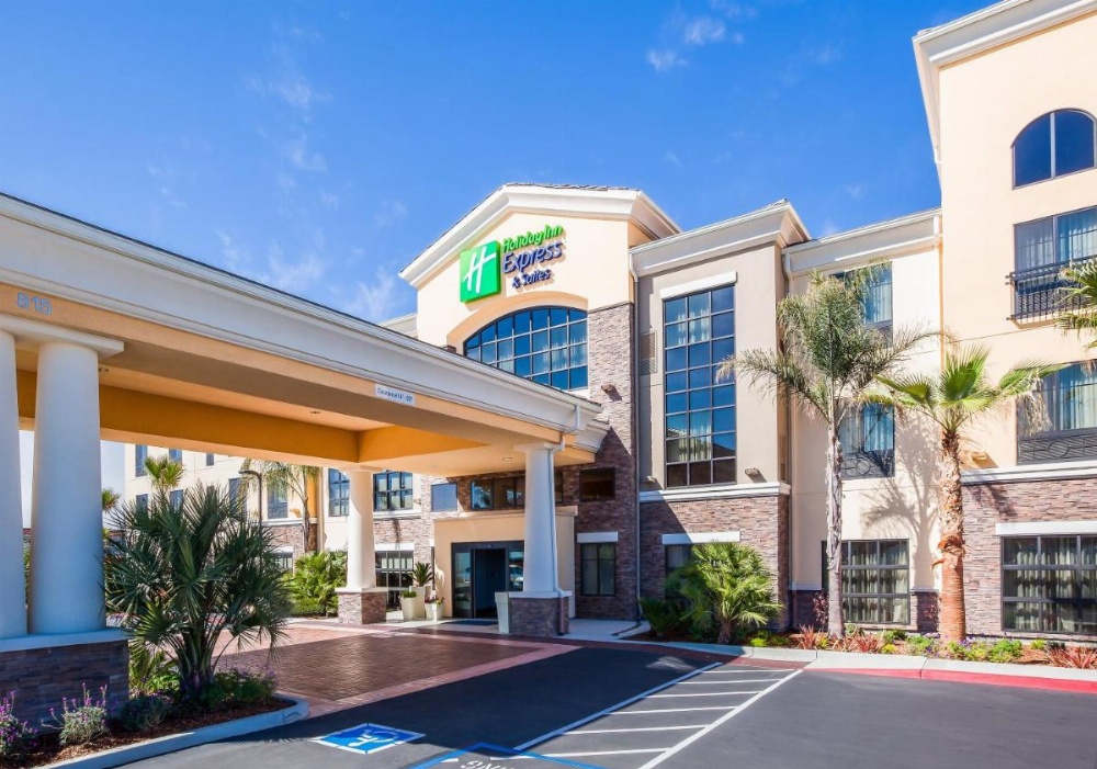 Holiday Inn Express & Suites Eureka Image 43