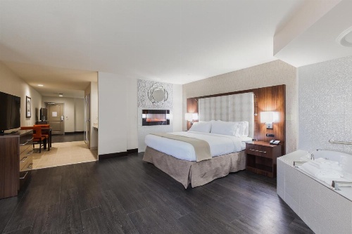 Holiday Inn Express & Suites Eureka image 5