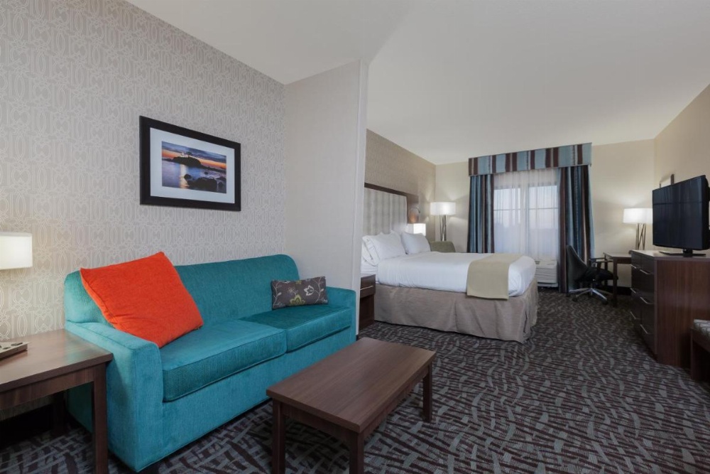 Holiday Inn Express & Suites Eureka